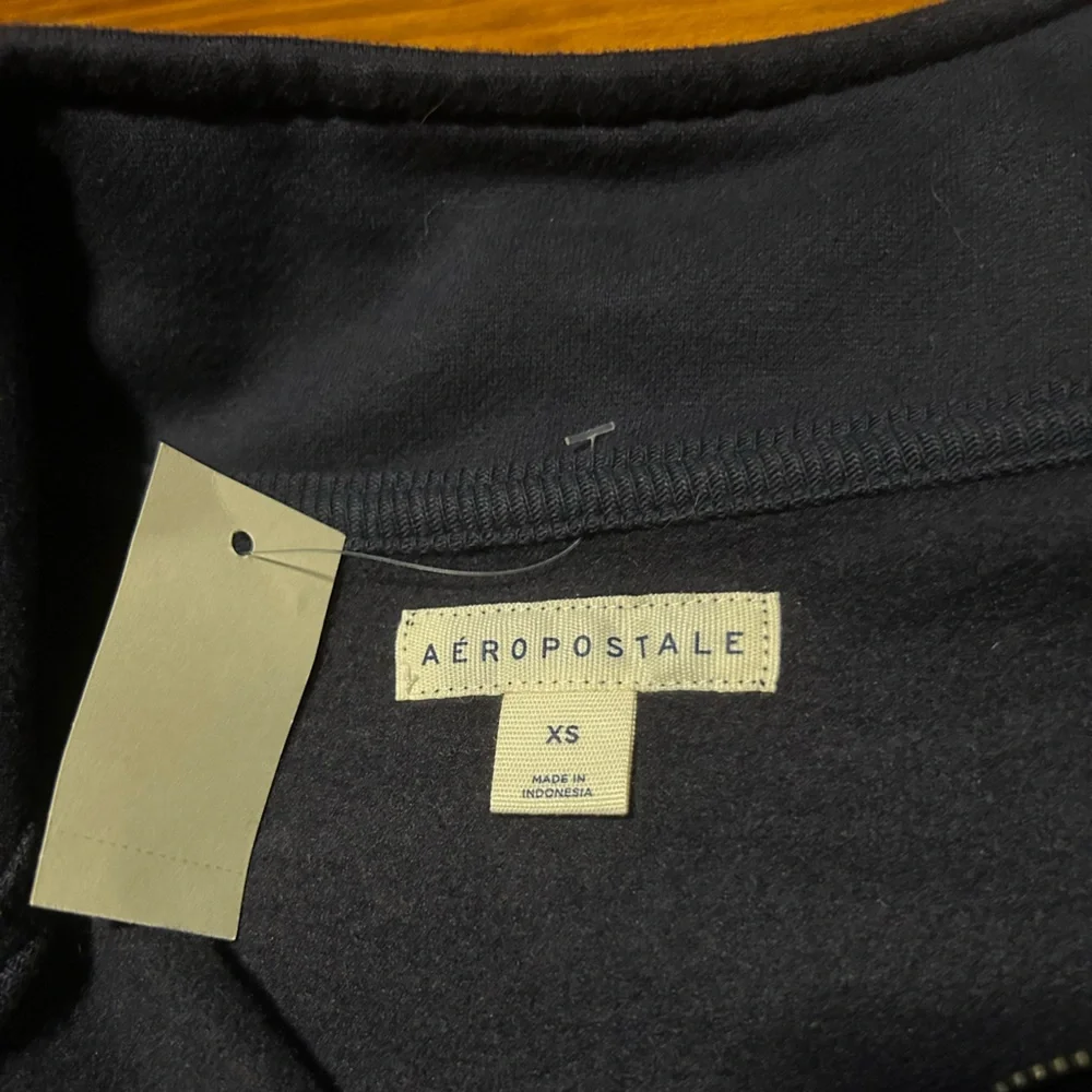 Navy and White NewYork Quater Zip Sweatshirt From Aeropostale Size Xs Women's - Picture 3 of 6